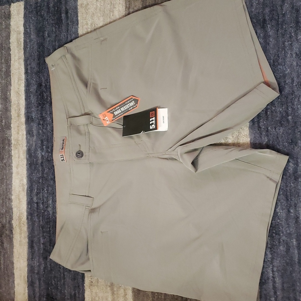 5.11  38'  tactical shorts